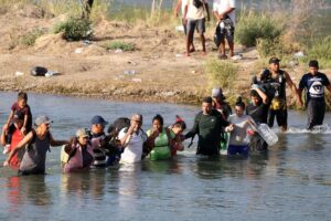Migrants are taking more risks to reach the US – CNN