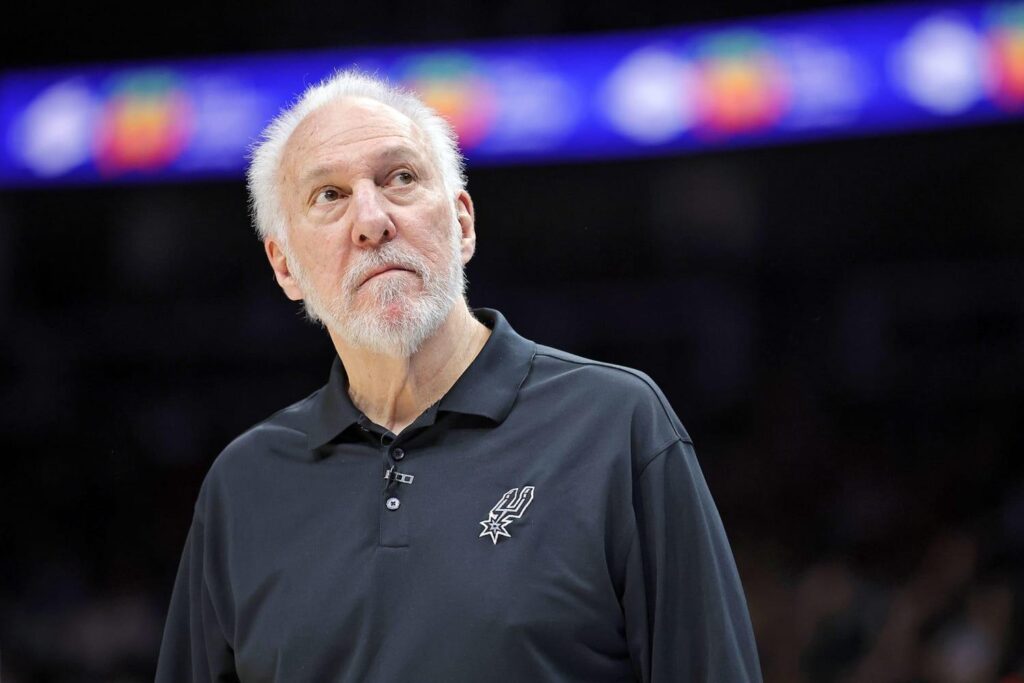 Spurs coach Gregg Popovich criticizes ’embarrassing’ President Trump – USA Today