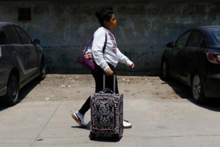 U.S. sends 68 migrants back to Honduras and Colombia in first voluntary deportation – NPR