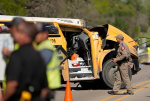 Teacher dead, 5 students hospitalized after ‘tragic’ crash at Texas school – USA Today