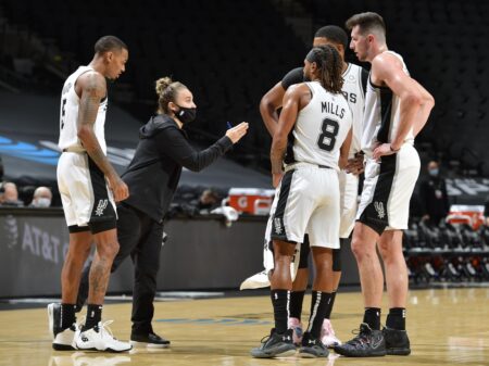 Spurs assistant coach Becky Hammon to be inducted into San Antonio Sports Hall of Fame – ESPN
