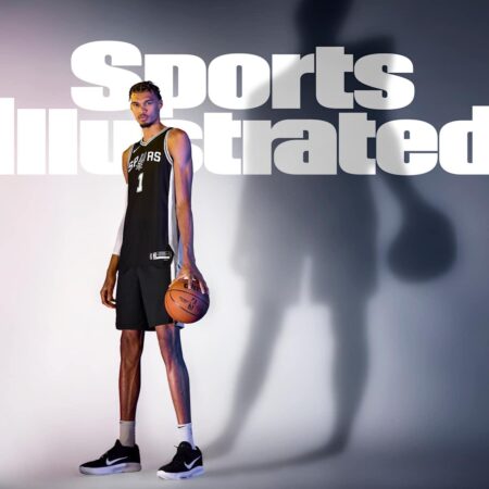 Victor Wembanyama’s Appearance With Kevin Hart Goes Viral – Sports Illustrated