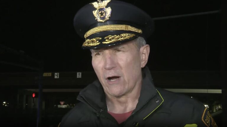 San Antonio officers shot expected to fully recover; suspect named, reports say – USA Today