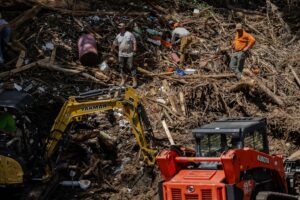 Did US government cuts contribute to the Texas tragedy? – BBC