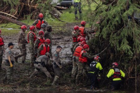 Texas flood rescue teams continue to search for scores of missing people as death toll tops 130 – CBS News