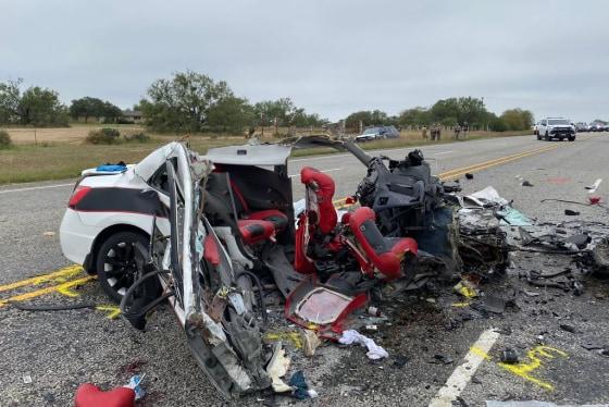Police: 4 dead in a San Antonio crash involving a bus and a stolen vehicle – ABC News