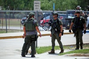 Seven Texas police officers shot while responding to ‘suicide in progress’ call – The Guardian