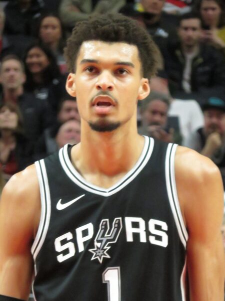 Victor Wembanyama, Young San Antonio Spurs Still Have Lots to Learn – Sports Illustrated