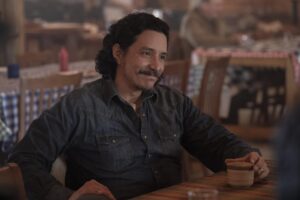 How ‘The Last of Us’ star Gabriel Luna found a father figure and mentor in Arnold Schwarzenegger – HOLA