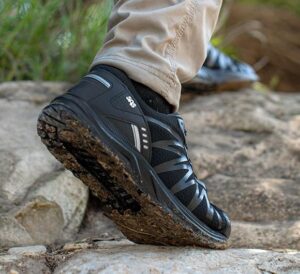 San Antonio Shoemakers awarded $90 million contract to make athletic shoes for military – KEYE