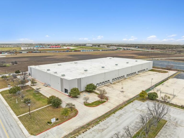 Class A industrial building, Freeport Business Centre, trades in South San Antonio – JLL