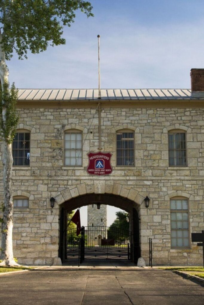 Fort Sam Houston Official Allegedly Steals $510K from U.S. Government, Affidavit Reveals Fort Sam Houston official accused of stealing $510K from US government, affidavit states – KSAT