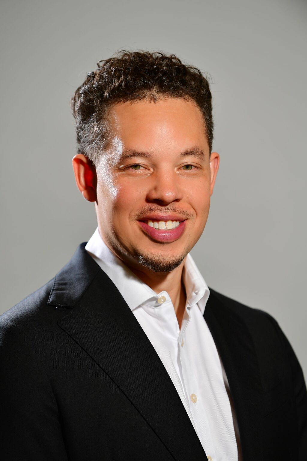 Spurs name Mitch Johnson as head coach, replacing Gregg Popovich – USA Today