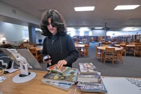 Parents Outraged as Books Labeled ‘Porn Disguised as Education’ Are Pulled for Review ‘Porn disguised as education’: Parents upset by books pulled for review – WOAI