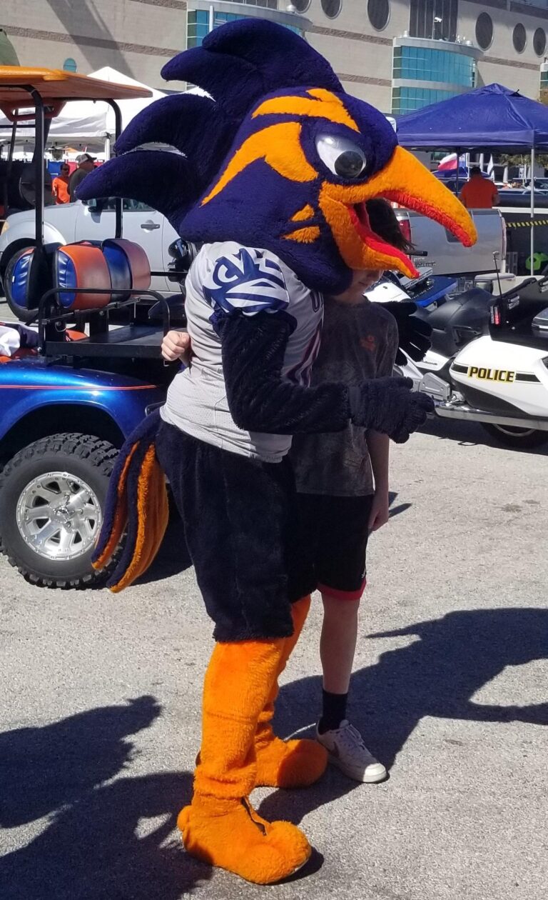 ‘Rowdy is still with us’: UTSA says rebranding won’t erase roadrunner mascot – San Antonio Express-News
