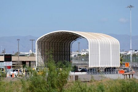 US warns against travel to certain areas of Texas-Mexico border due to gun battles – KSAT